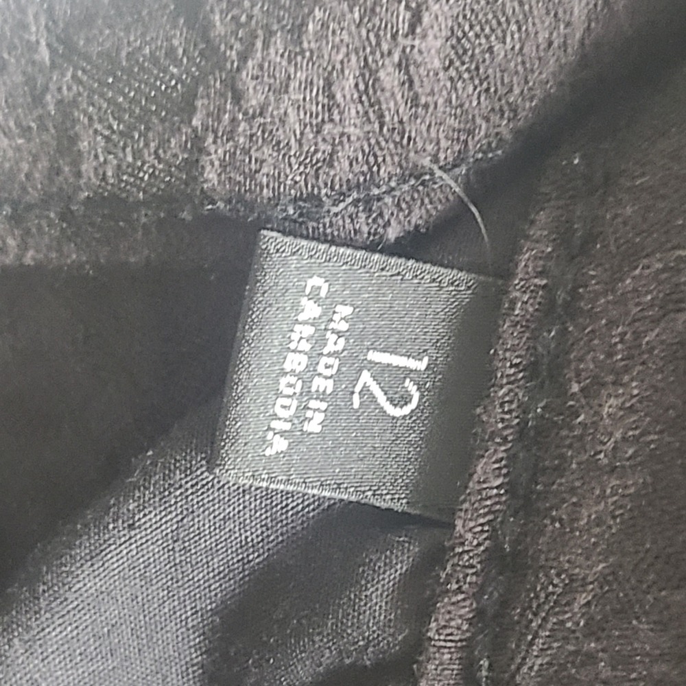 Vera Wang Black Textured Cropped Pants Women's Size 12 Casual Career - Picture 3 of 8